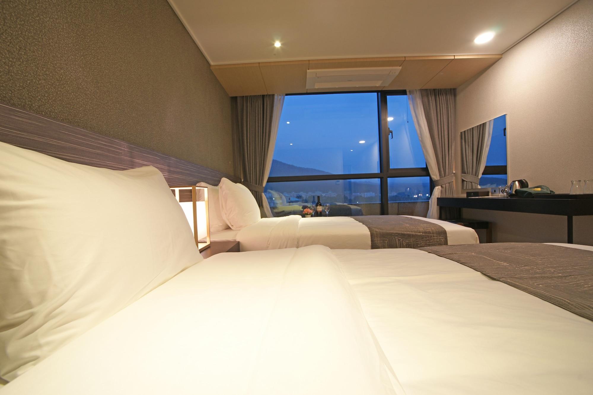 I-Jin Hotel Jeju Exteriör bild
