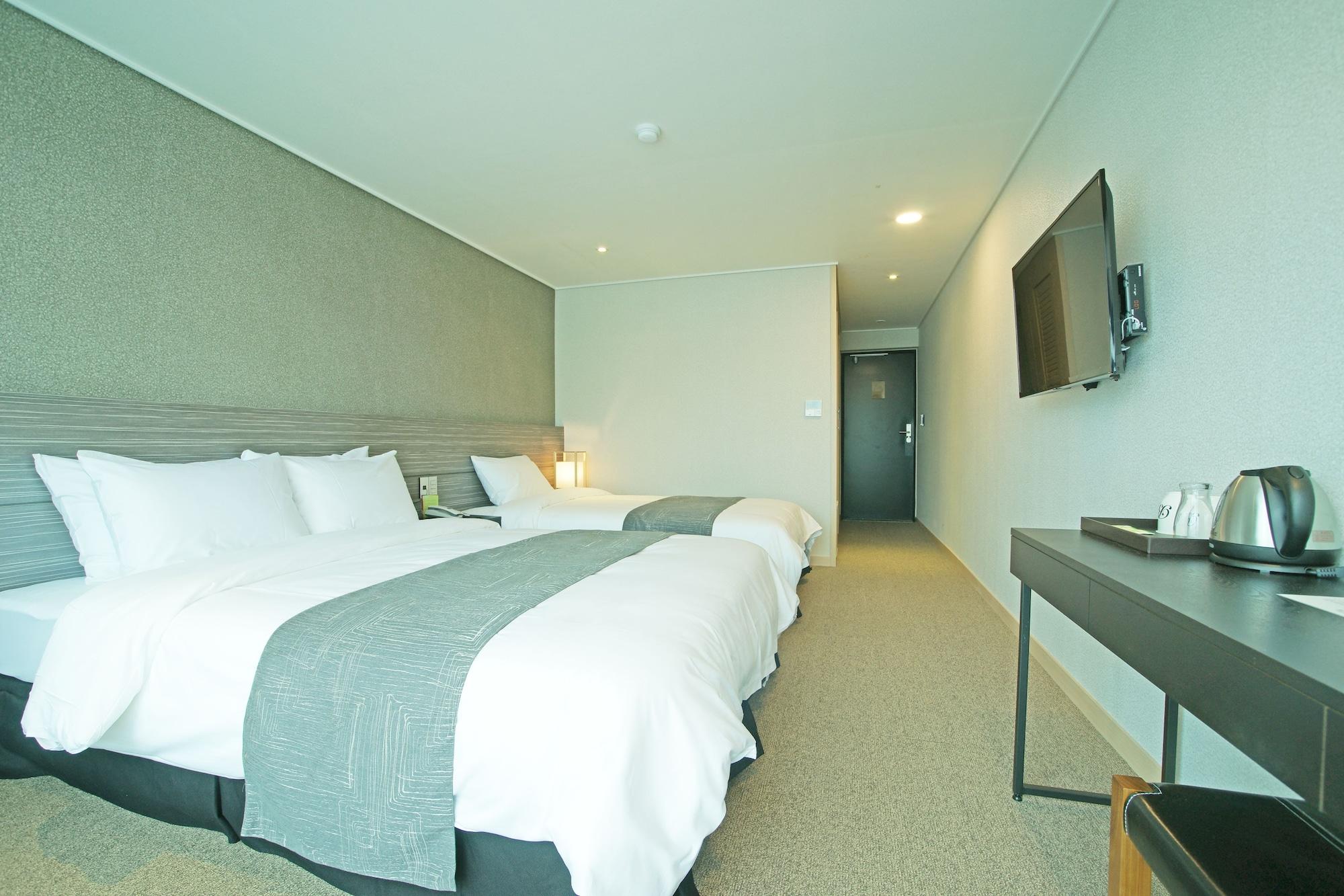 I-Jin Hotel Jeju Exteriör bild