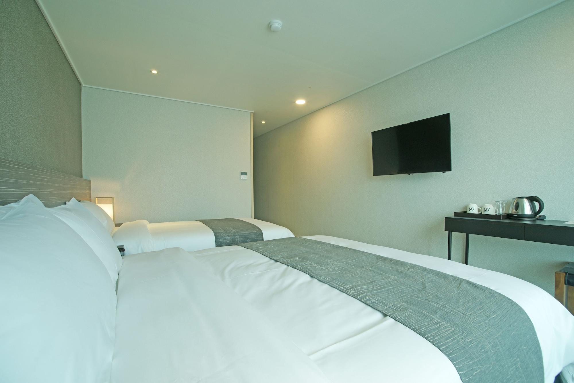 I-Jin Hotel Jeju Exteriör bild