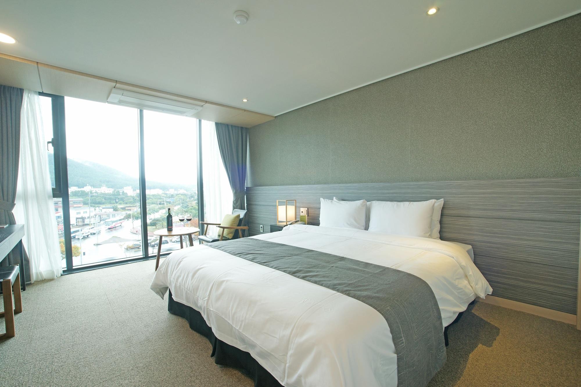 I-Jin Hotel Jeju Exteriör bild