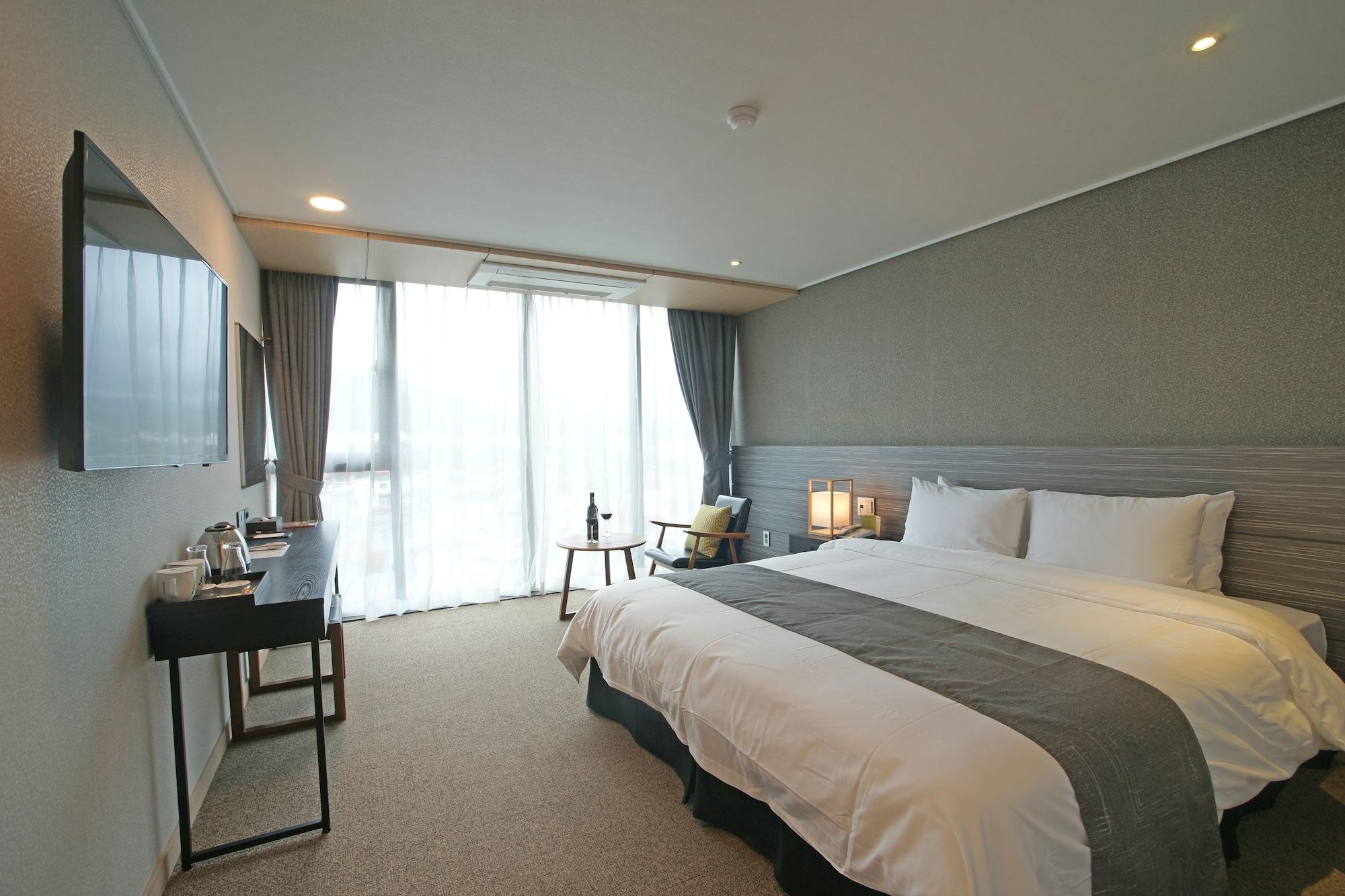 I-Jin Hotel Jeju Exteriör bild